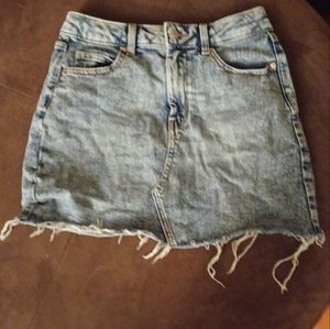 A wild fable mini distressed skirt  size 6